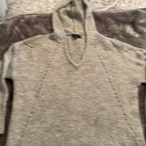 American Eagle V neck hooded sweater
